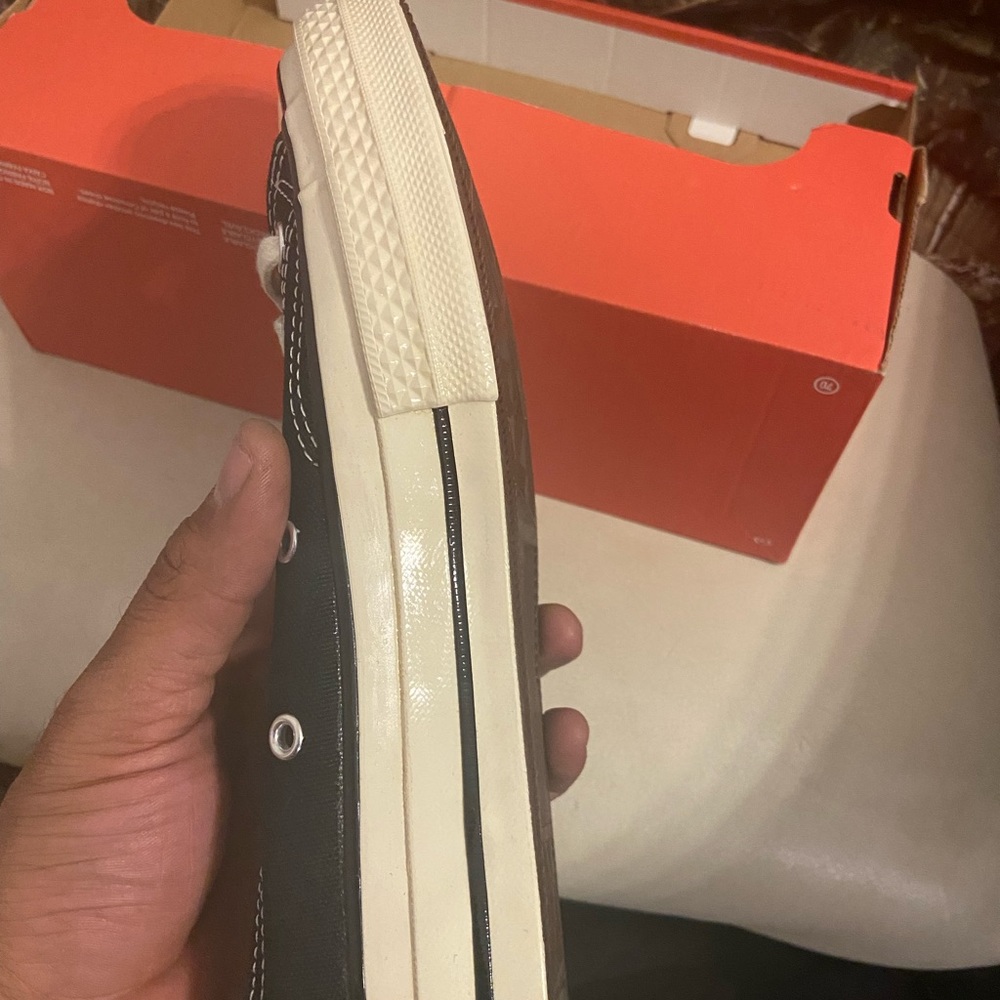 Converse - Picture 2 of 5
